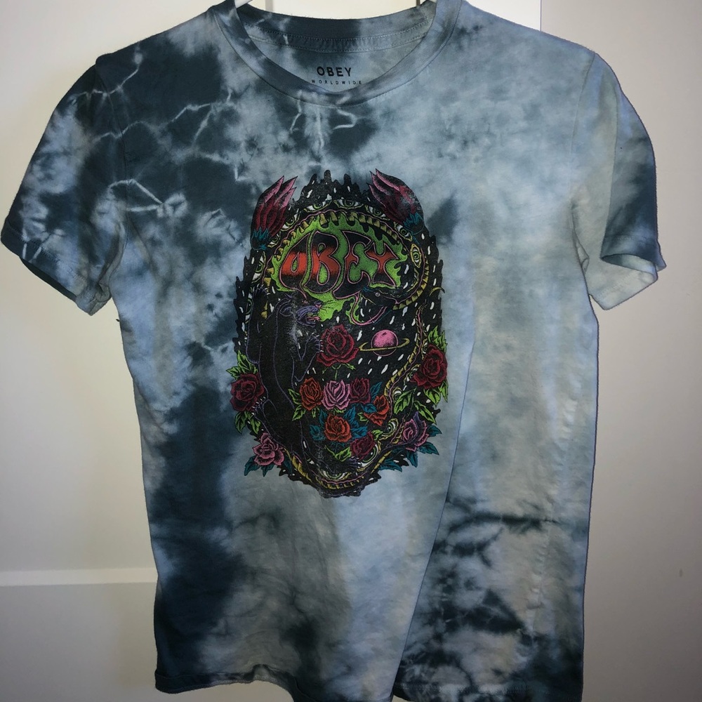 OBEY t-shirt
